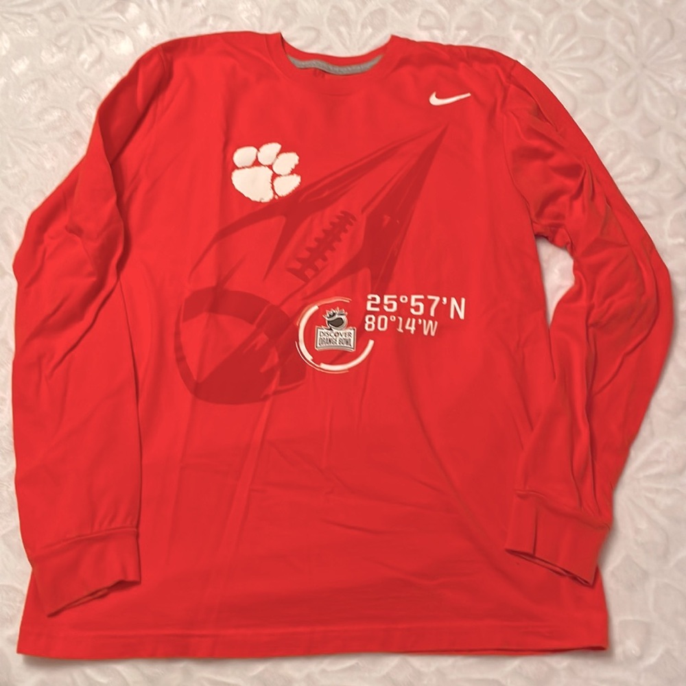 Clemson Tiger Orange Bowl shirt.  Vintage.  Size Large